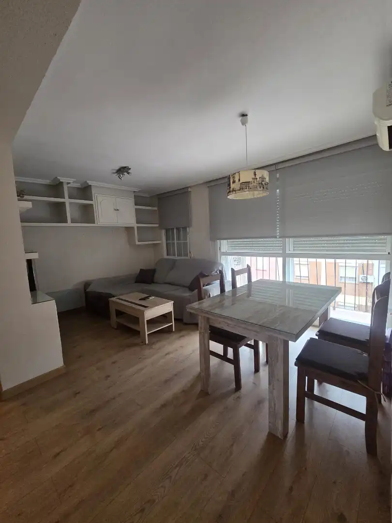 Sala de estar de Piso de alquiler en Badajoz con Aire acondicionado, Calefacción y Amueblado