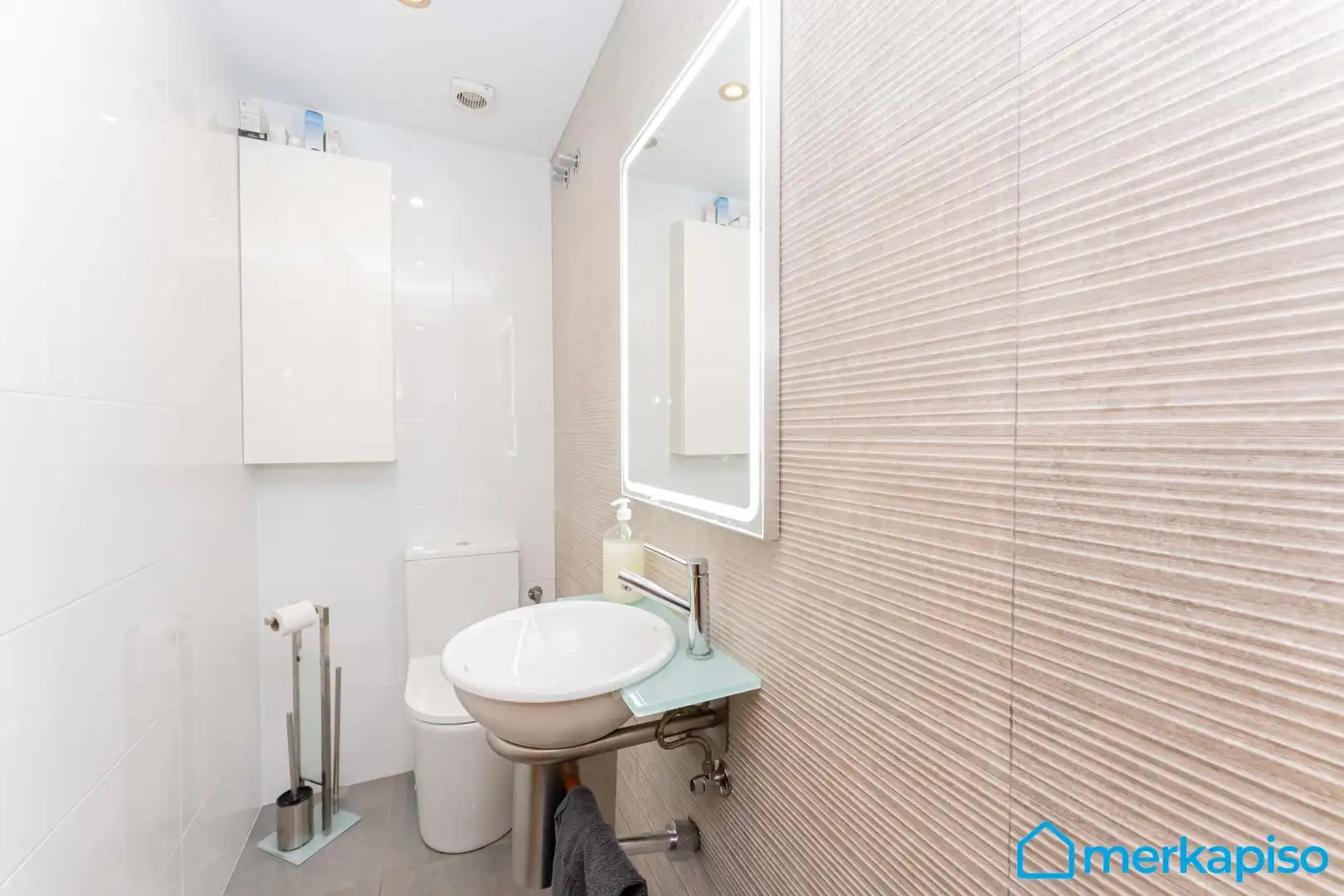 Baño de Casa adosada en venta en Viladecans con Aire acondicionado, Terraza y Balcón