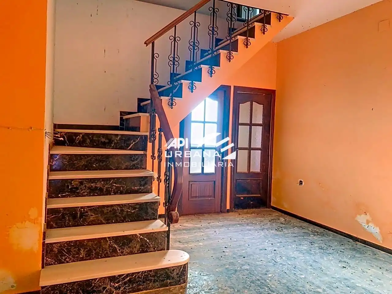 Casa con terrazza in vendita a Plaza de Munda