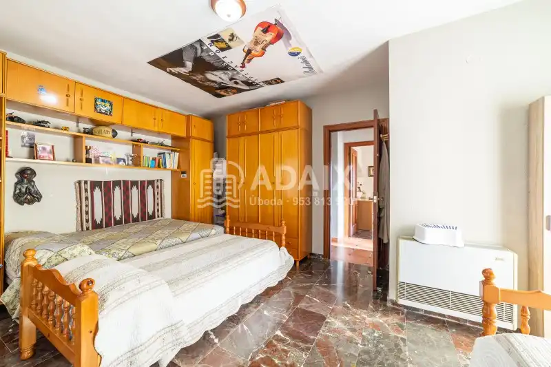 Bedroom of Houses for sale in Úbeda  with Air Conditioner, Heating and Terrace