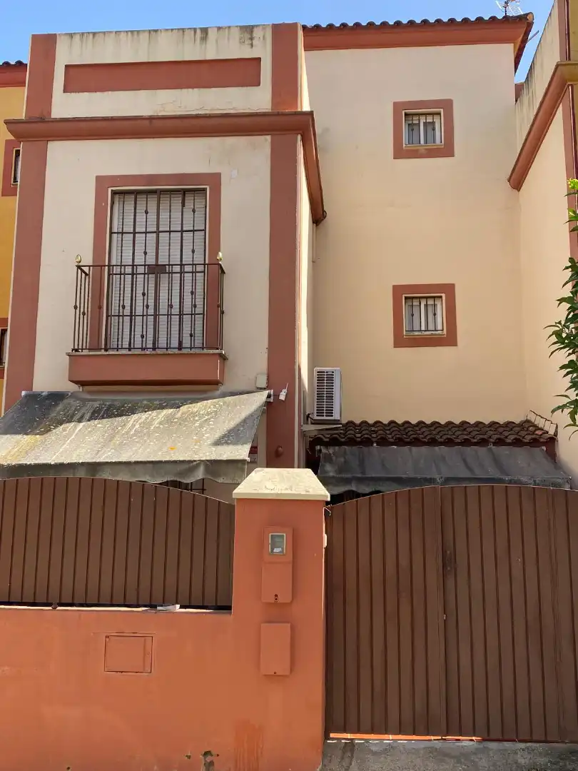 Exterior view of Detached homes for sale in Castilleja de Guzmán  with Air Conditioner, Terrace and Swimming Pool