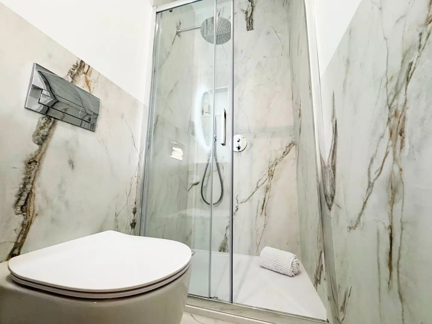 Bany de Casa o xalet en venda en La Unión amb Aire condicionat, Jardí privat i Piscina