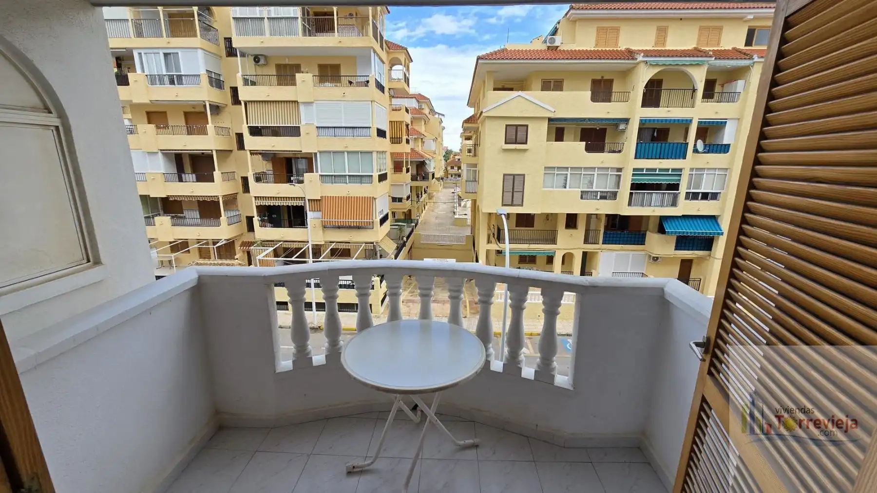 Terrasse von Wohnungen zum Verkauf in Torrevieja mit Klimaanlage, Terrasse und Abstellraum