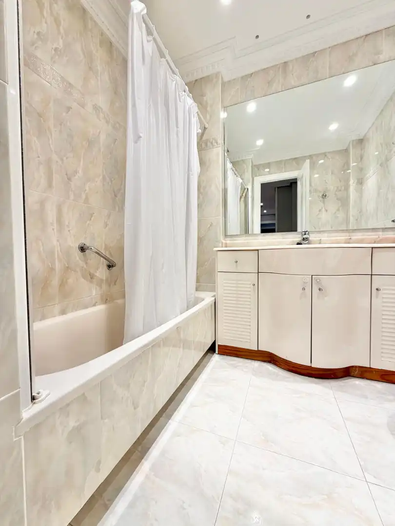 Flat for rent in Logroño - CL GENERAL VARA DEL REY, Gran Via