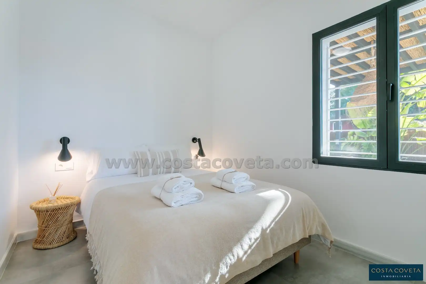 Dormitori de Casa o xalet en venda en El Campello amb Aire condicionat, Jardí privat i Terrassa