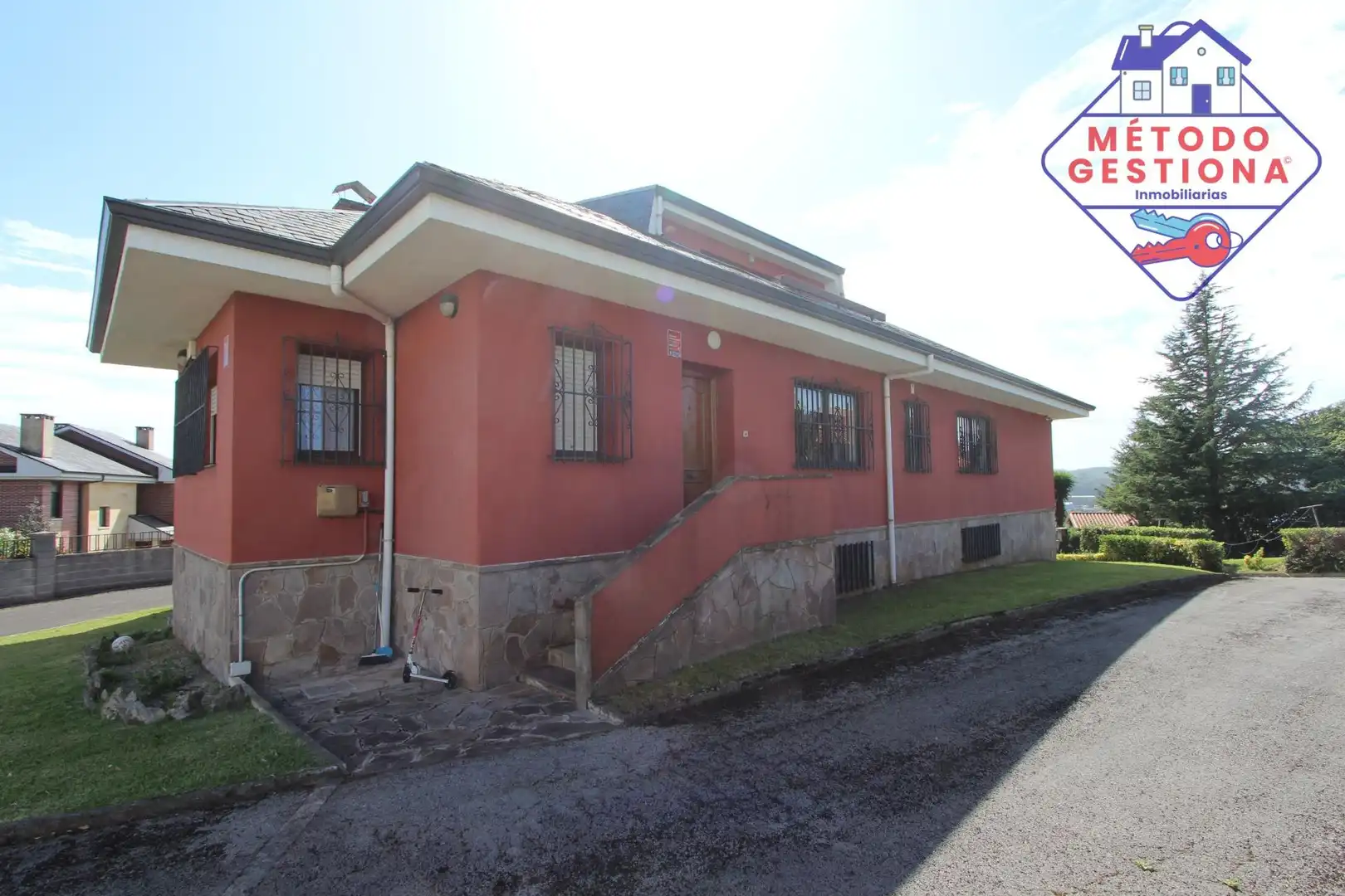 Vista exterior de Casa o chalet en venta en Camargo con Jardín privado y Piscina