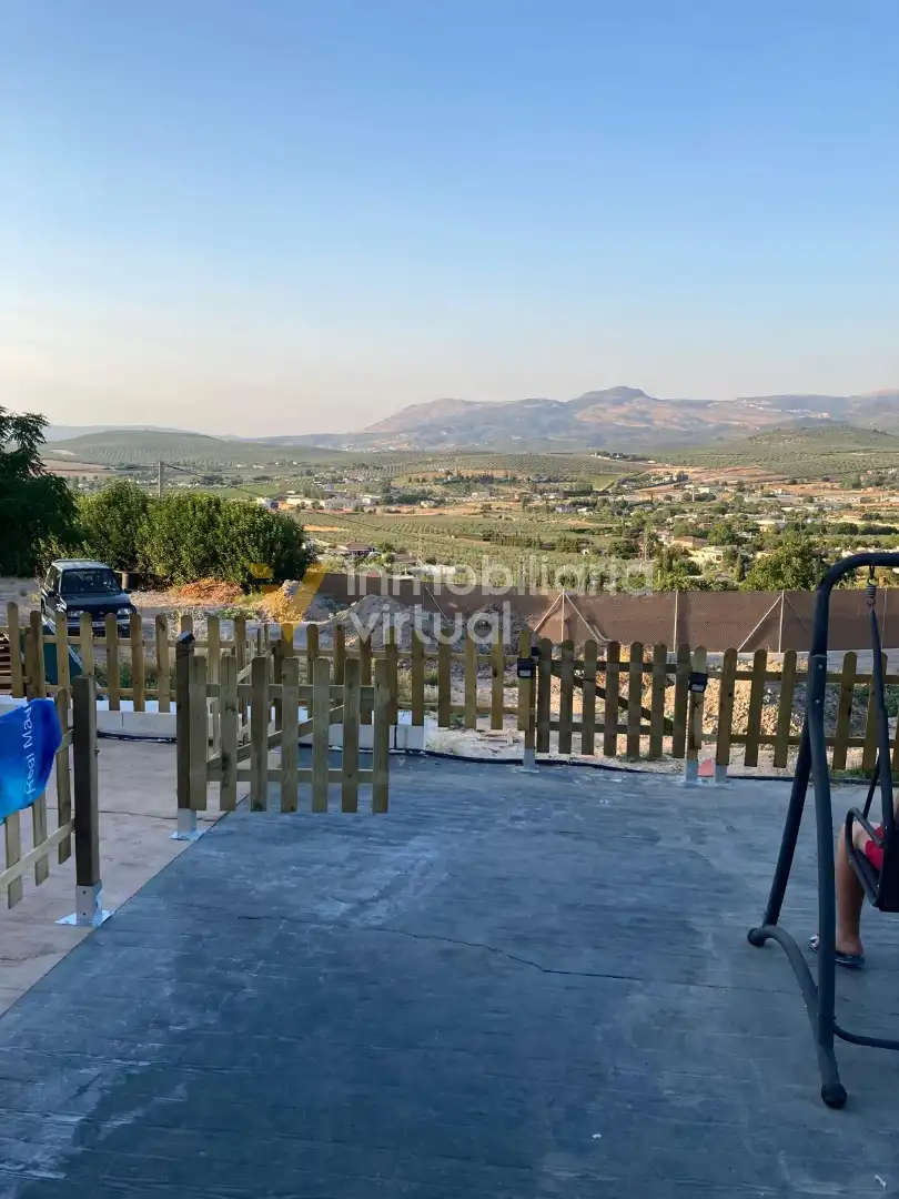 Country house zum Verkauf in Lucena mit Schwimmbad und Möbliert
