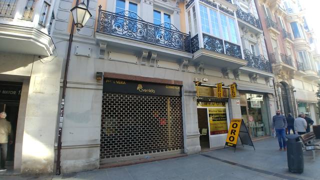 Local comercial en Alquiler en Centro