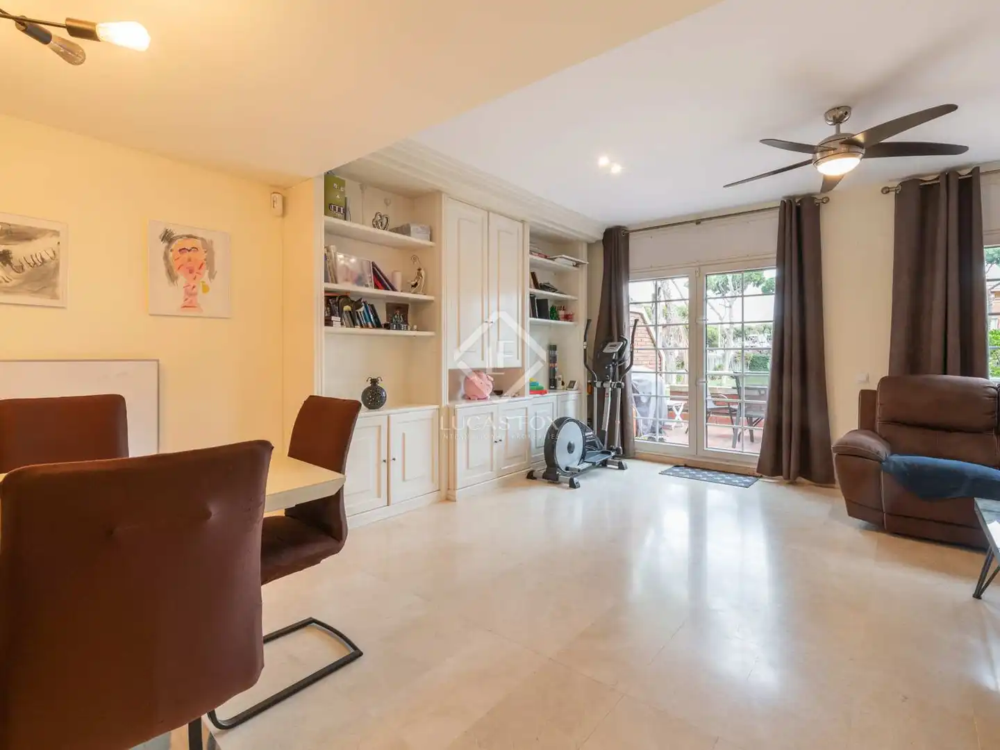 Jardín de Casa o chalet en venta en Gavà con Aire acondicionado, Calefacción y Jardín privado