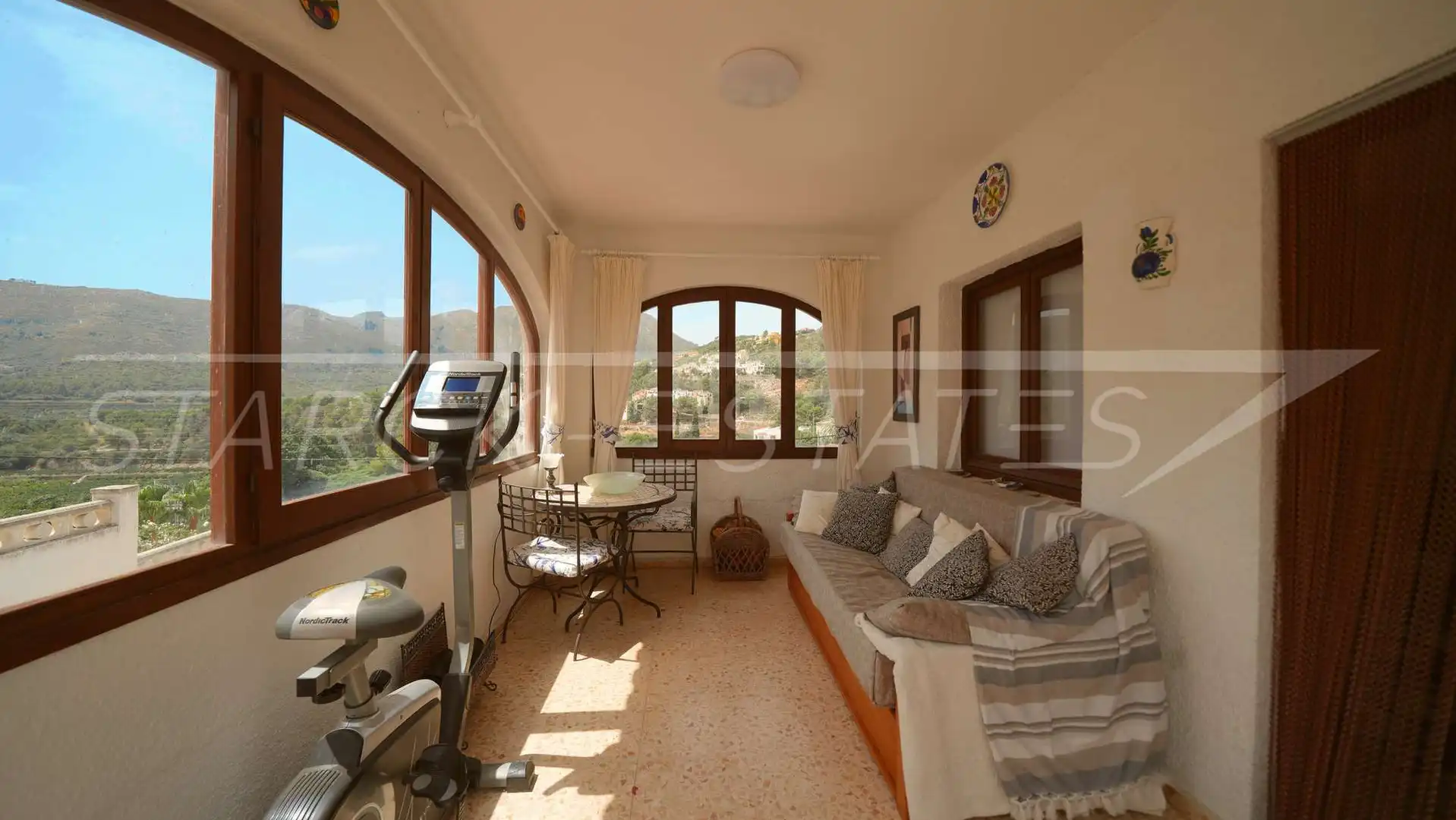 Sala d'estar de Casa o xalet en venda en L'Atzúbia amb Aire condicionat, Jardí privat i Piscina