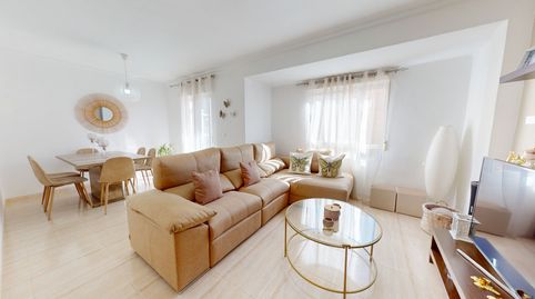 Foto 2 de Piso en venta en Carrer Hernán Cortés, Petrer, Alicante