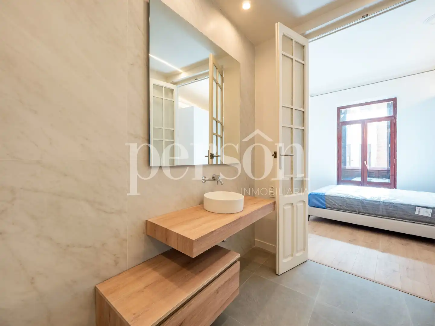 Bedroom of Flat for rent in Valencia  with Air Conditioner, Furnished and Balcony