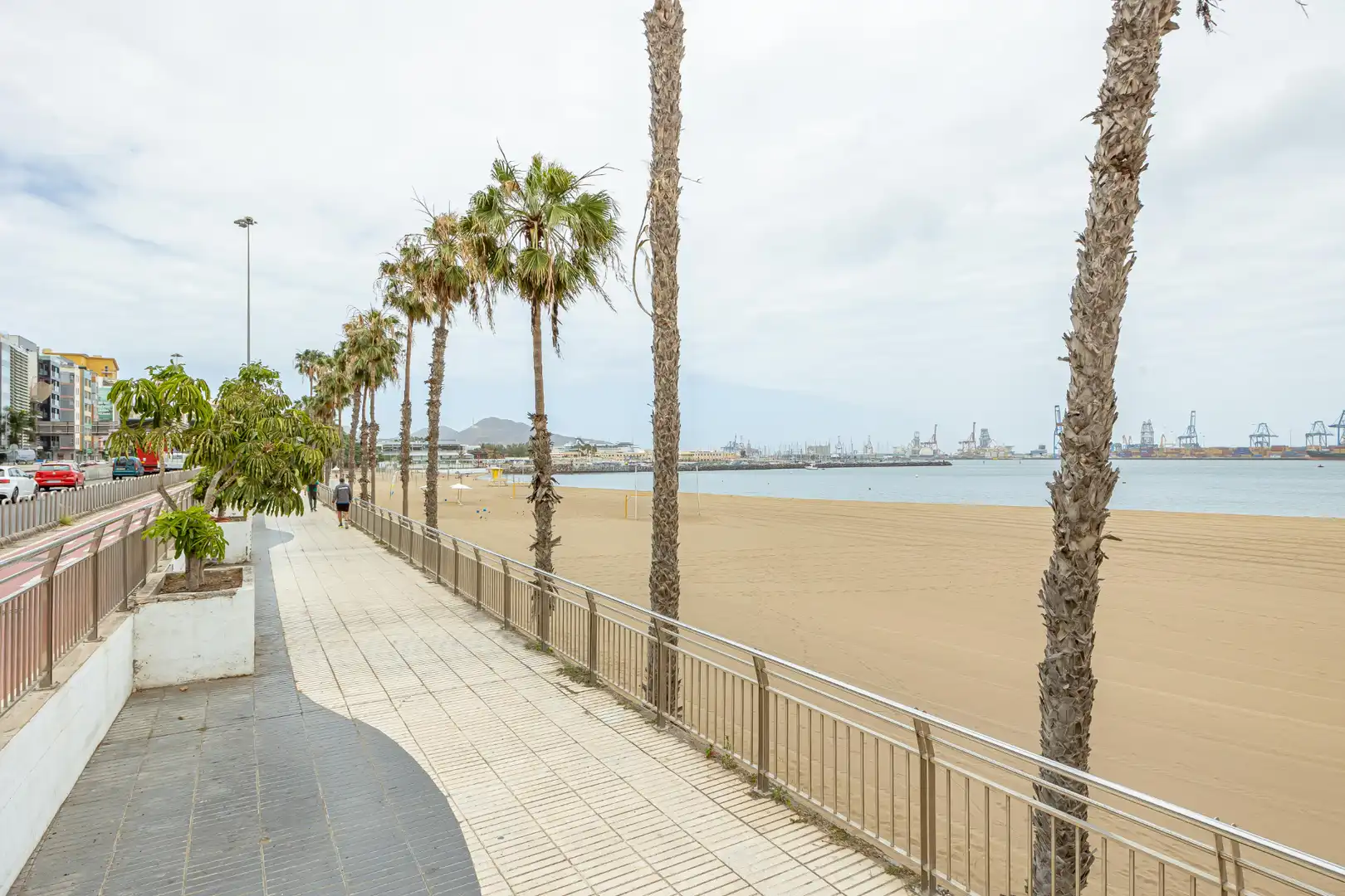 Vista exterior de Pis en venda en Las Palmas de Gran Canaria amb Terrassa, Traster i Balcó