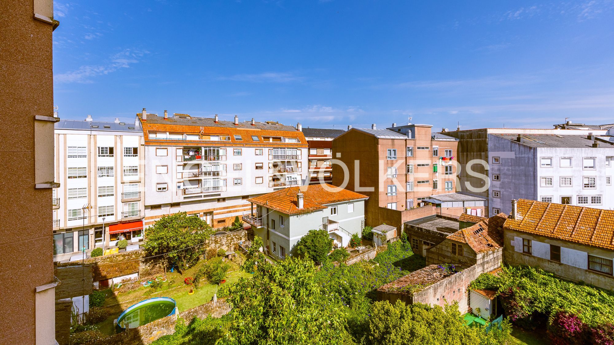 Vista exterior de Apartament en venda en Baiona amb Calefacció, Parquet i Traster