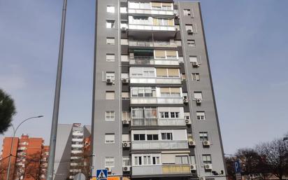 Exterior view of Flat for sale in Fuenlabrada  with Air Conditioner