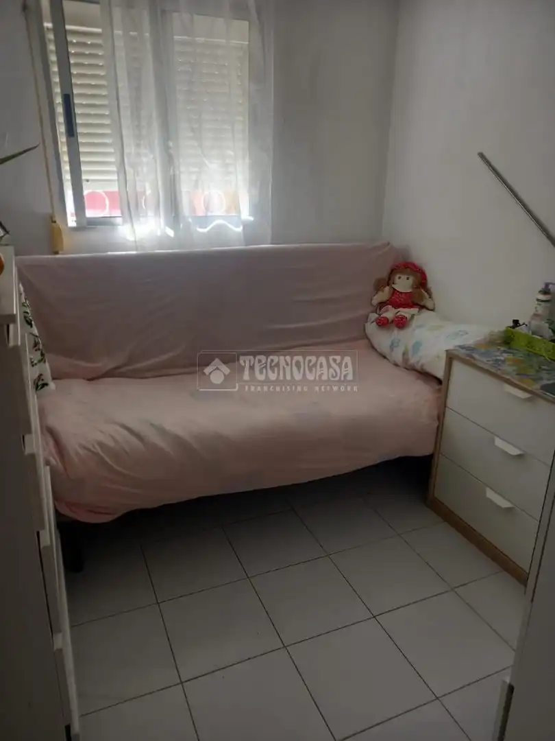 Bedroom of Flat for sale in Sevilla  with Air Conditioner