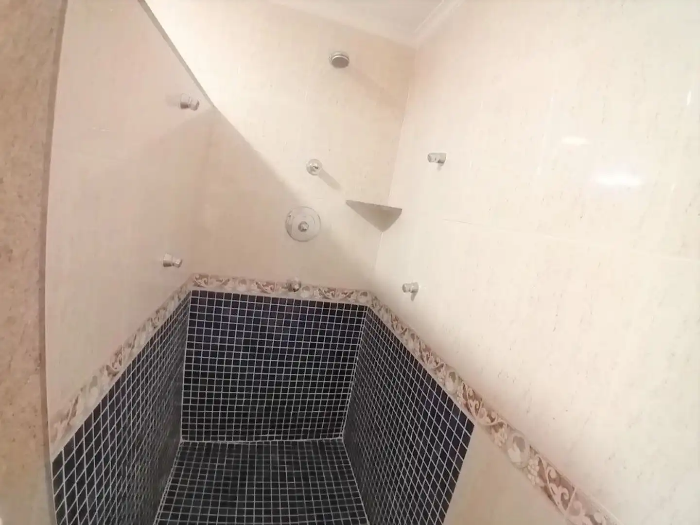 Bany de Finca rústica en venda en La Pobla del Duc amb Aire condicionat, Calefacció i Terrassa