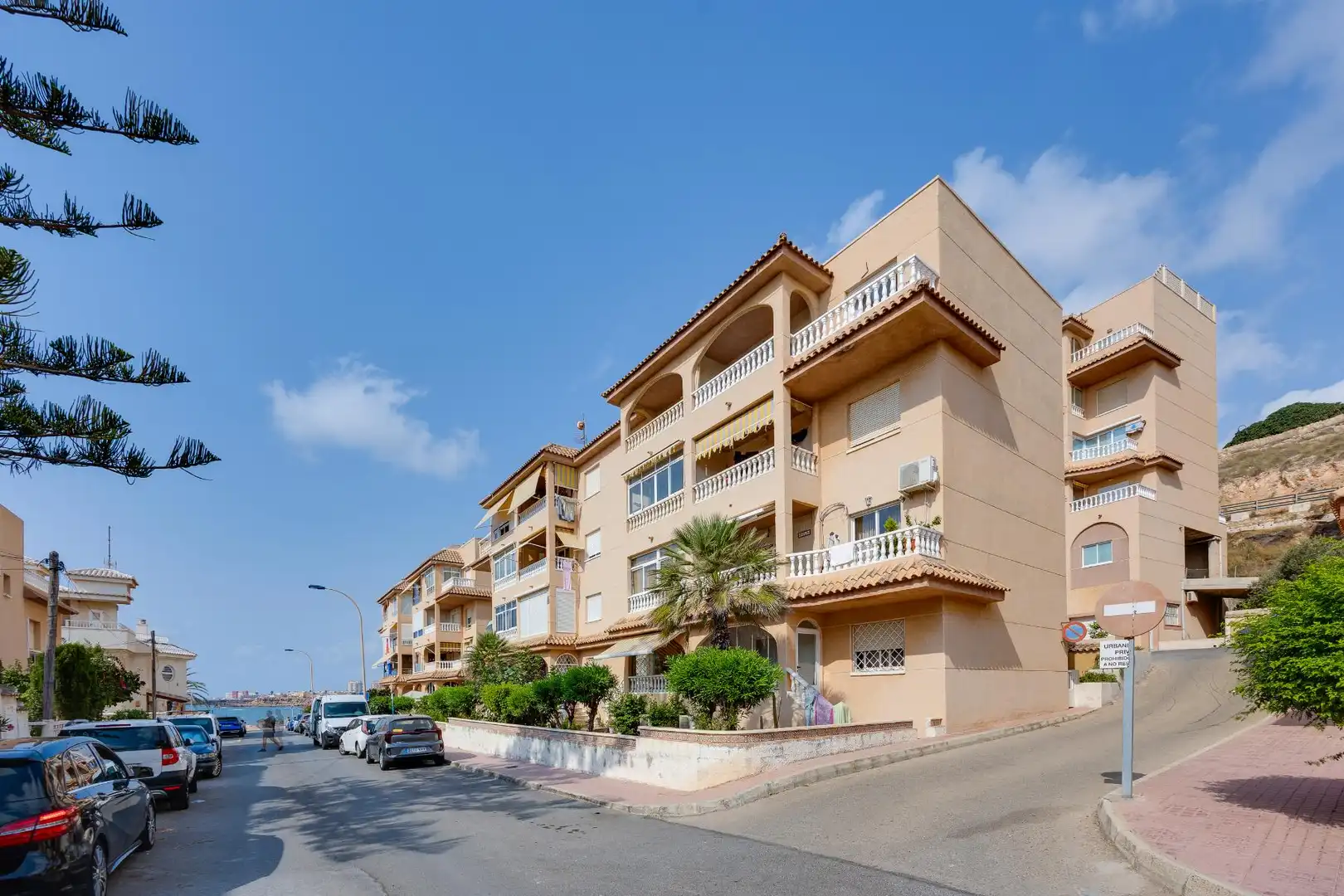 Vista exterior de Apartament en venda en Torrevieja amb Piscina, Moblat i Rentadora