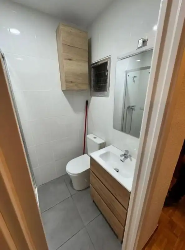 Baño de Piso en venta en Latina