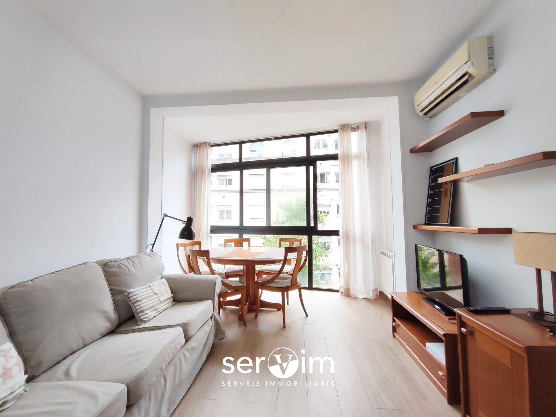Sala de estar de Piso en venta en Girona Capital con Aire acondicionado, Calefacción y Parquet
