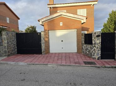Detached house with garden for sale in Pioz