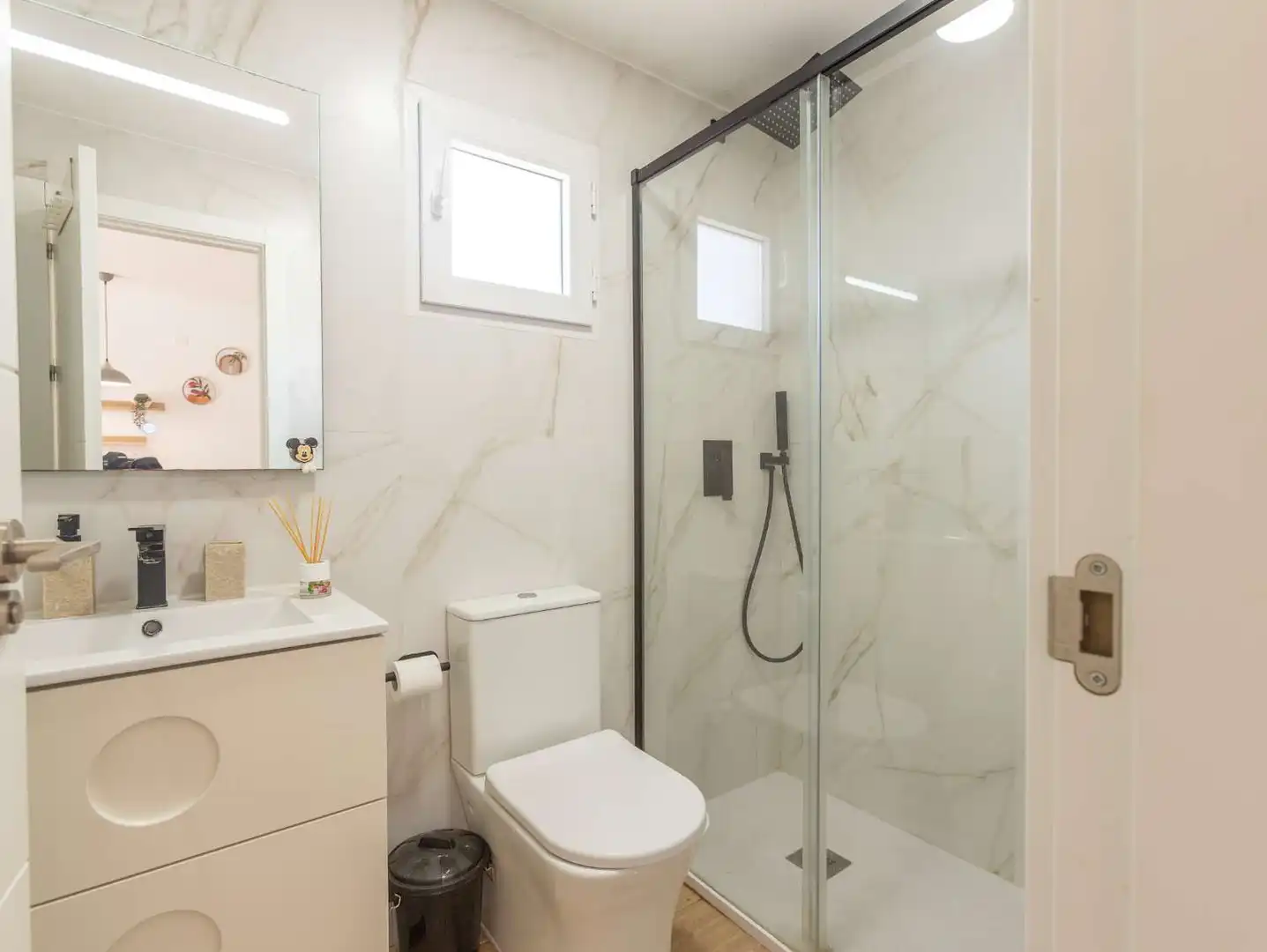 Bany de Apartament en venda en Torrevieja amb Aire condicionat, Calefacció i Terrassa