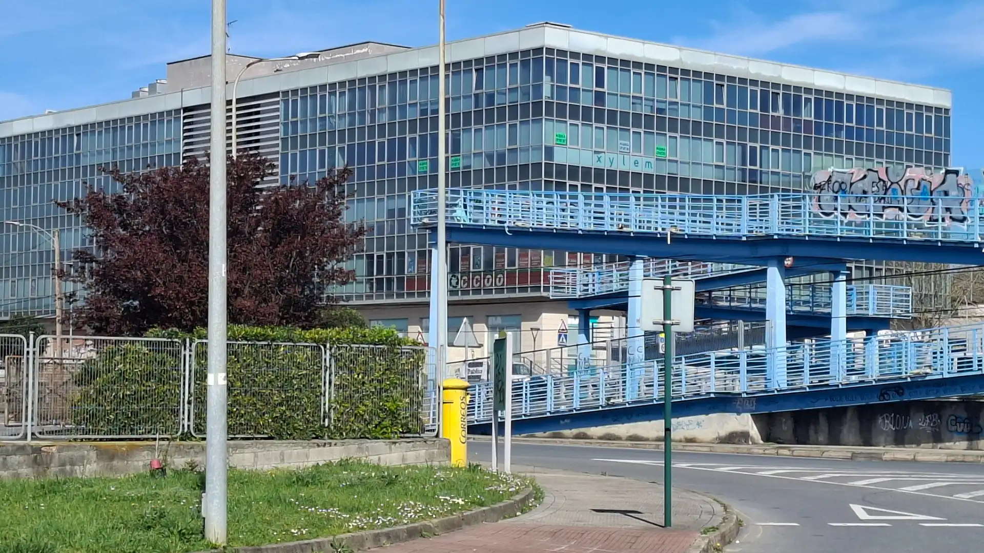Bureau avec ascenseur à louer à Avenida Txorierri 9