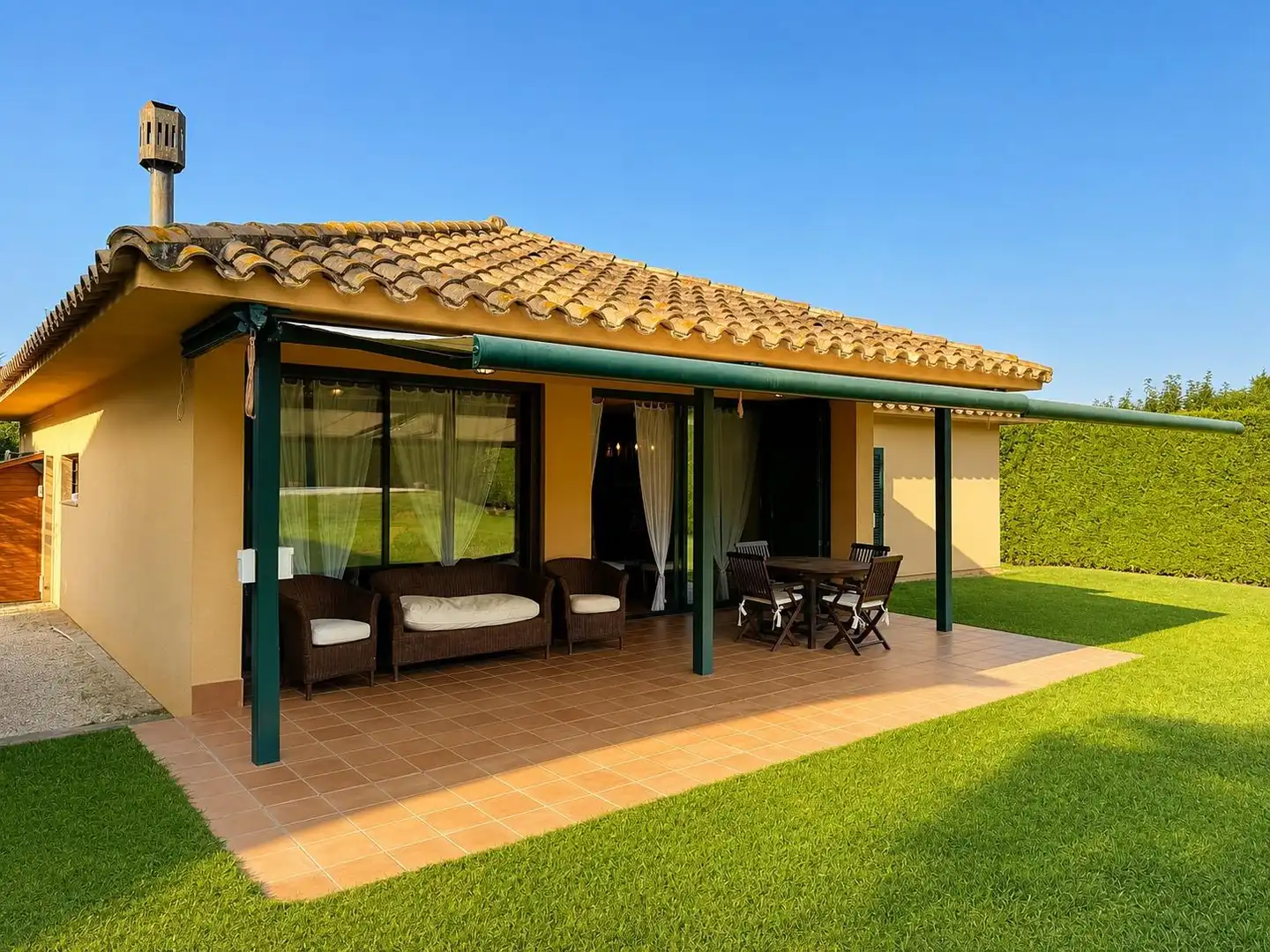 Villa con piscina in vendita a Avenida Avinguda de Josep Maria de Ventós, 29, imagen 3