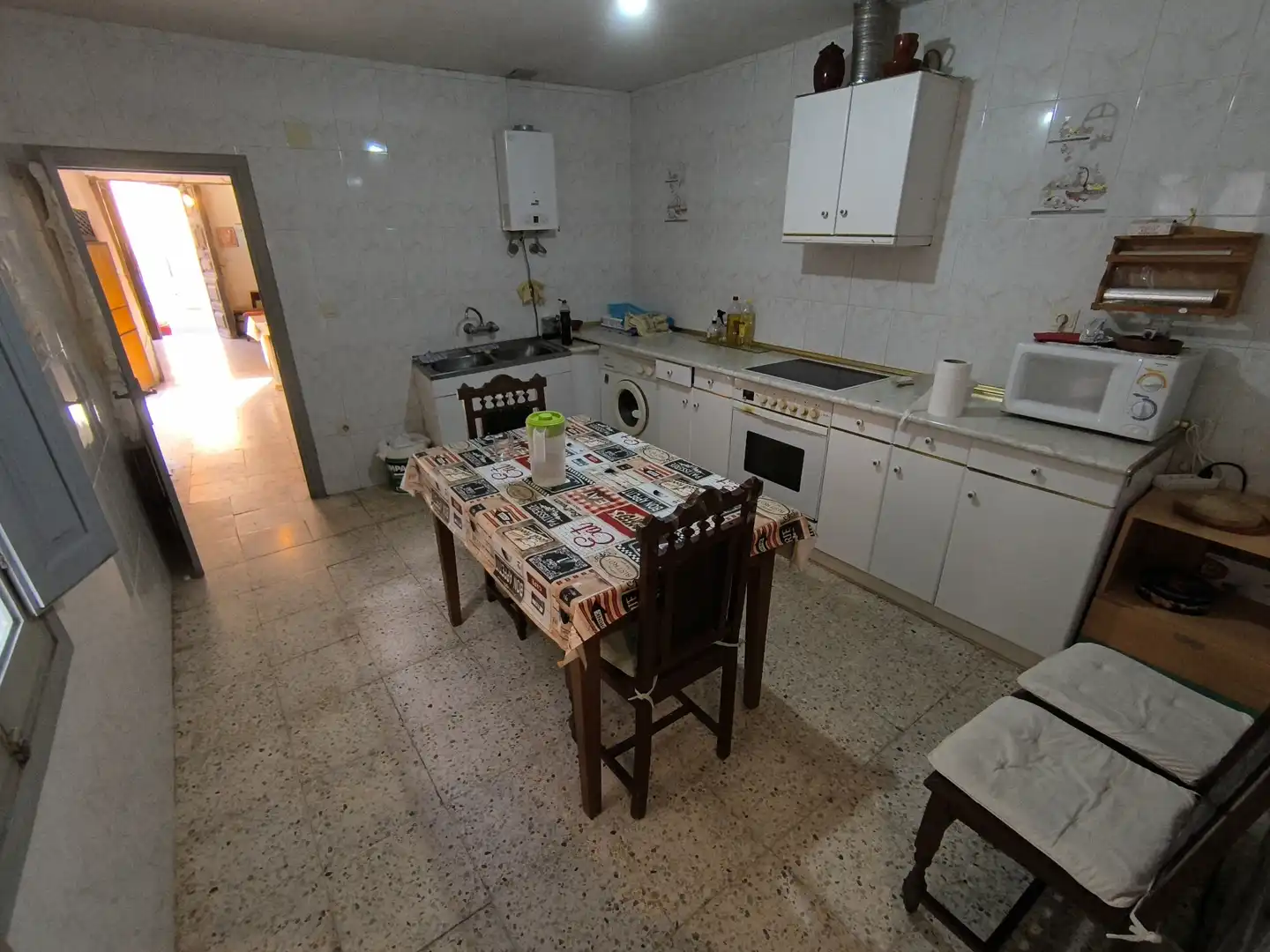 Cuina de Casa o xalet en venda en Villarramiel amb Calefacció, Jardí privat i Terrassa