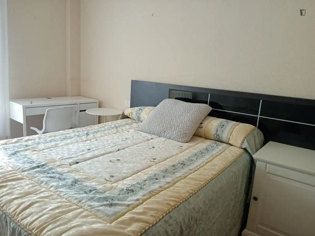 Habitación de Apartamento para compartir en Getxo  con Amueblado