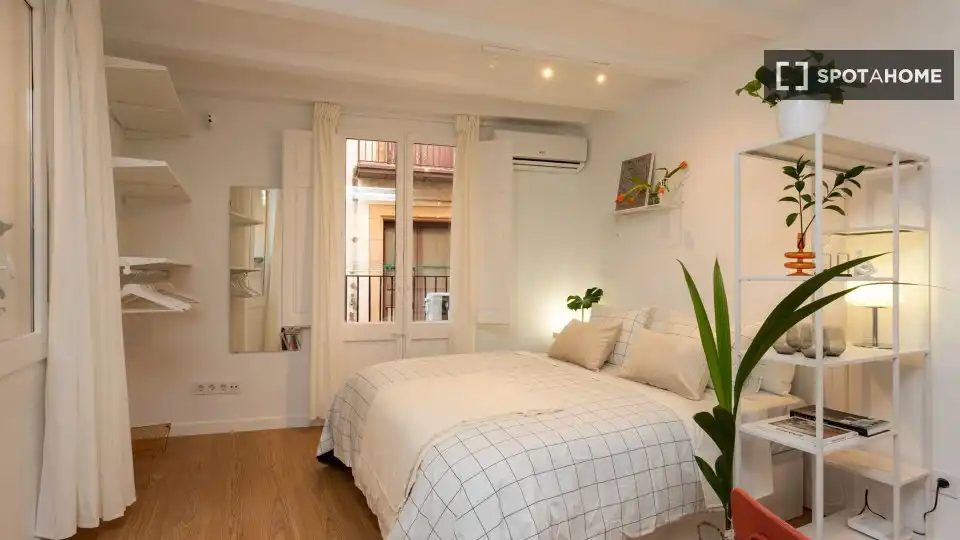 Flat with terrace to rent in Ciutat Vella, imagen 13