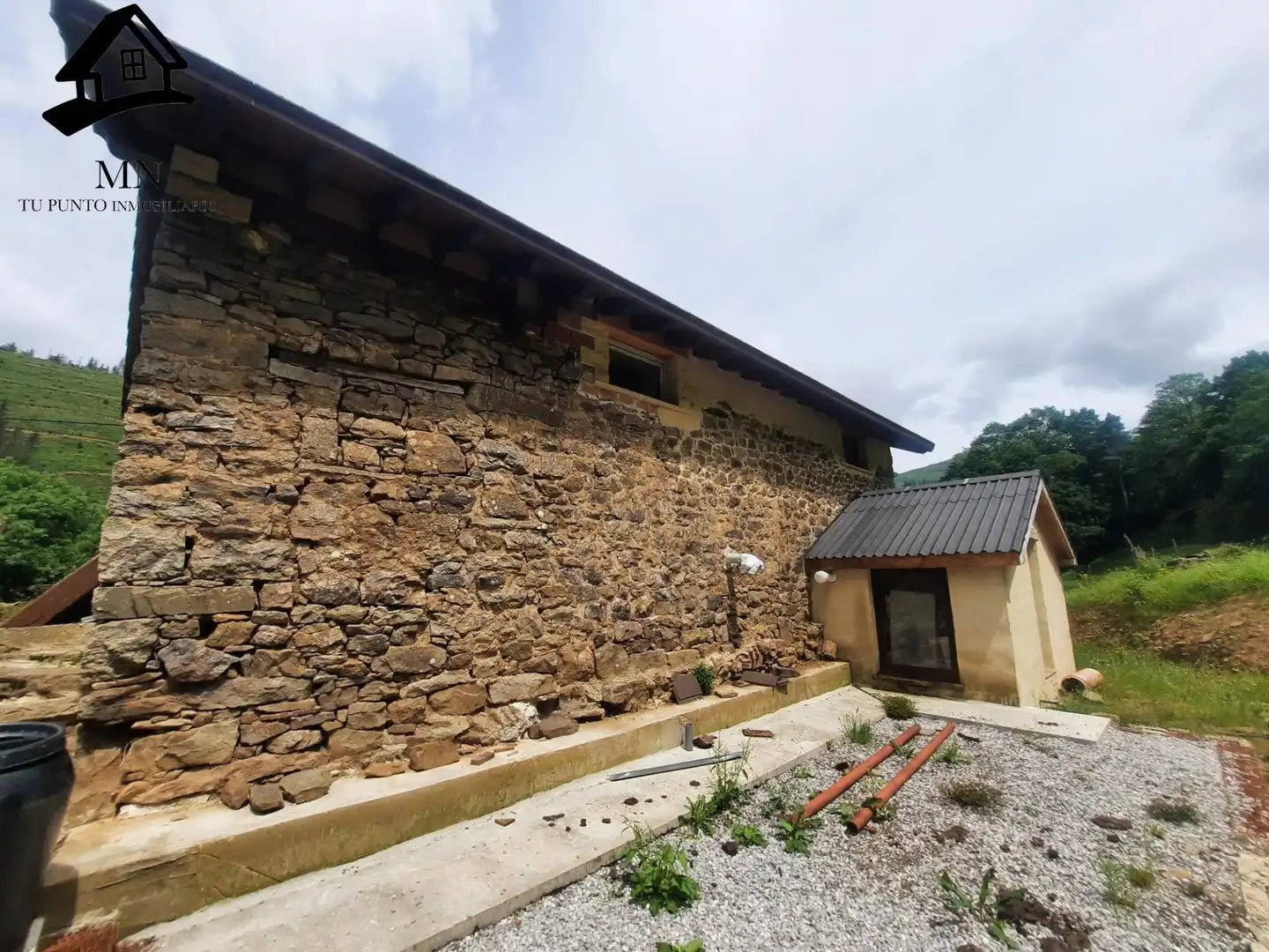 Exterior view of Country homes for sale in San Pedro del Romeral
