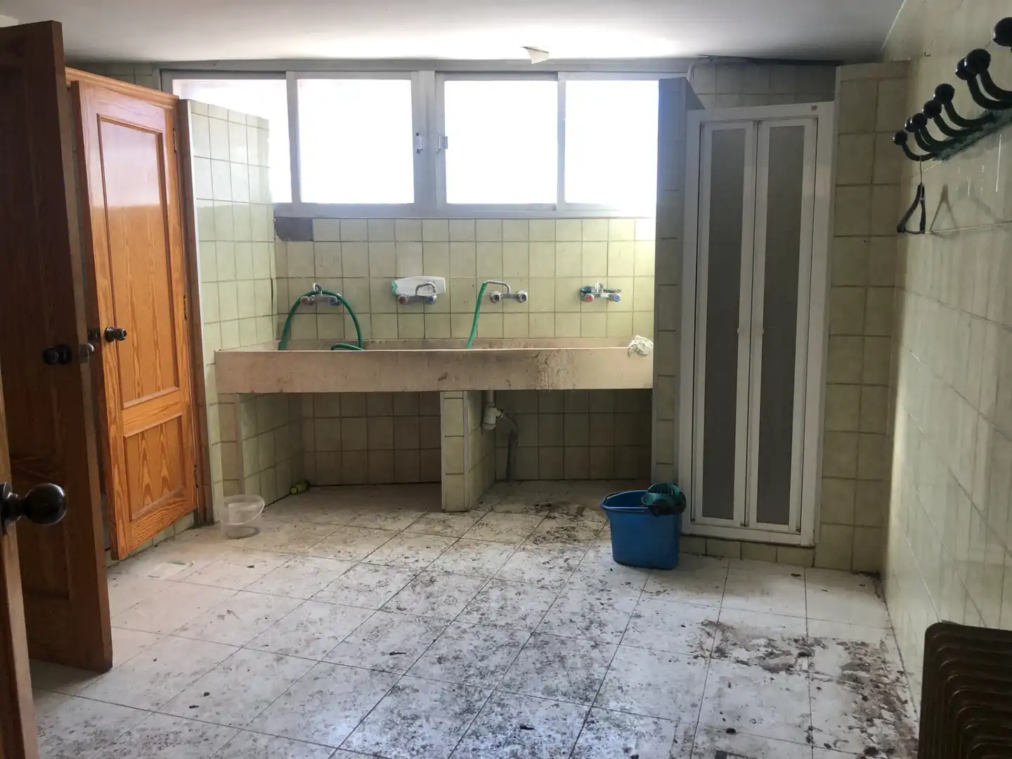 Badezimmer von Fabrikhallen zur Miete in Alcoy / Alcoi