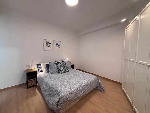 Habitación de Piso en venta en  Barcelona Capital con Balcón