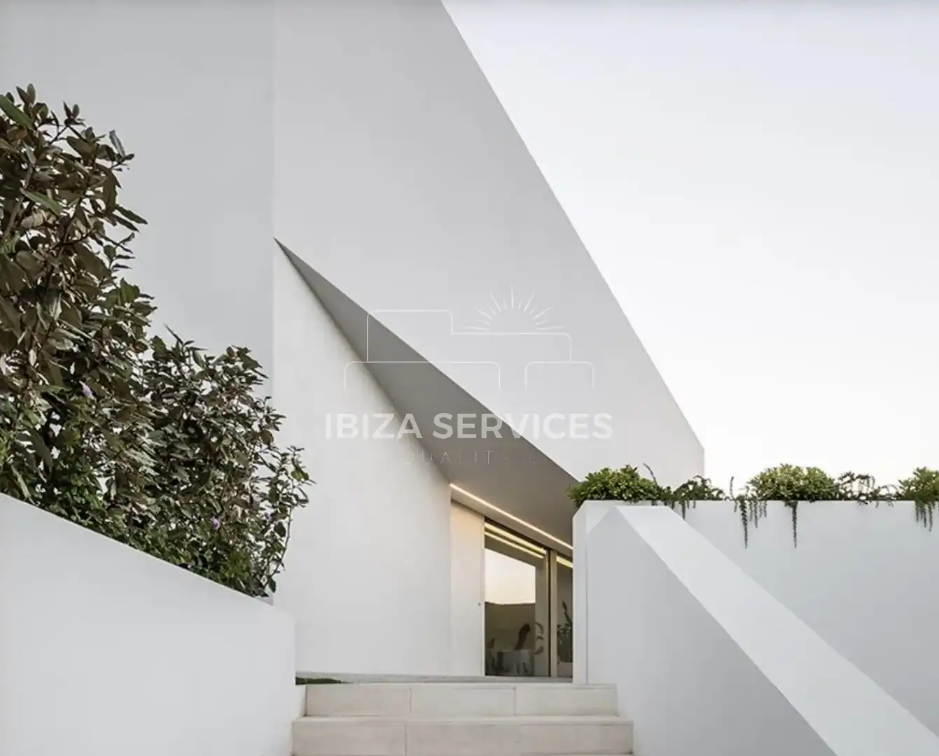 Vista exterior de Casa o chalet de alquiler en Santa Eulària des Riu con Aire acondicionado, Jardín privado y Piscina
