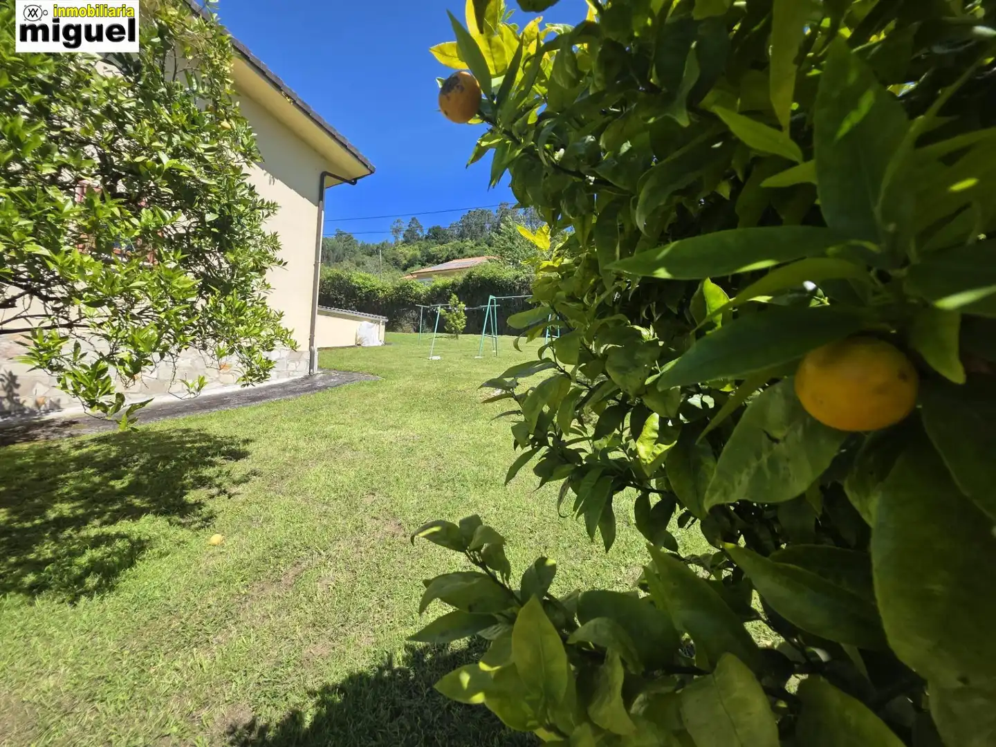 Jardí de Casa o xalet en venda en Llanes amb Calefacció, Jardí privat i Terrassa