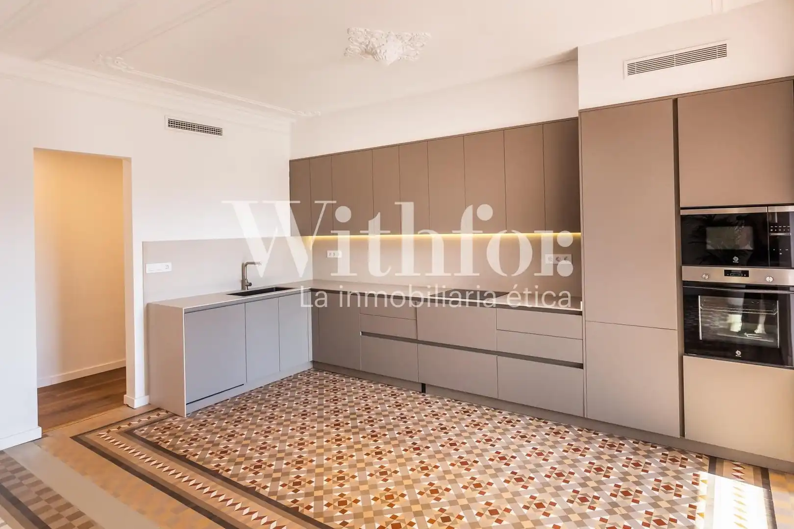 Appartamento con terrazza in affitto a Carrer de València, imagen 17
