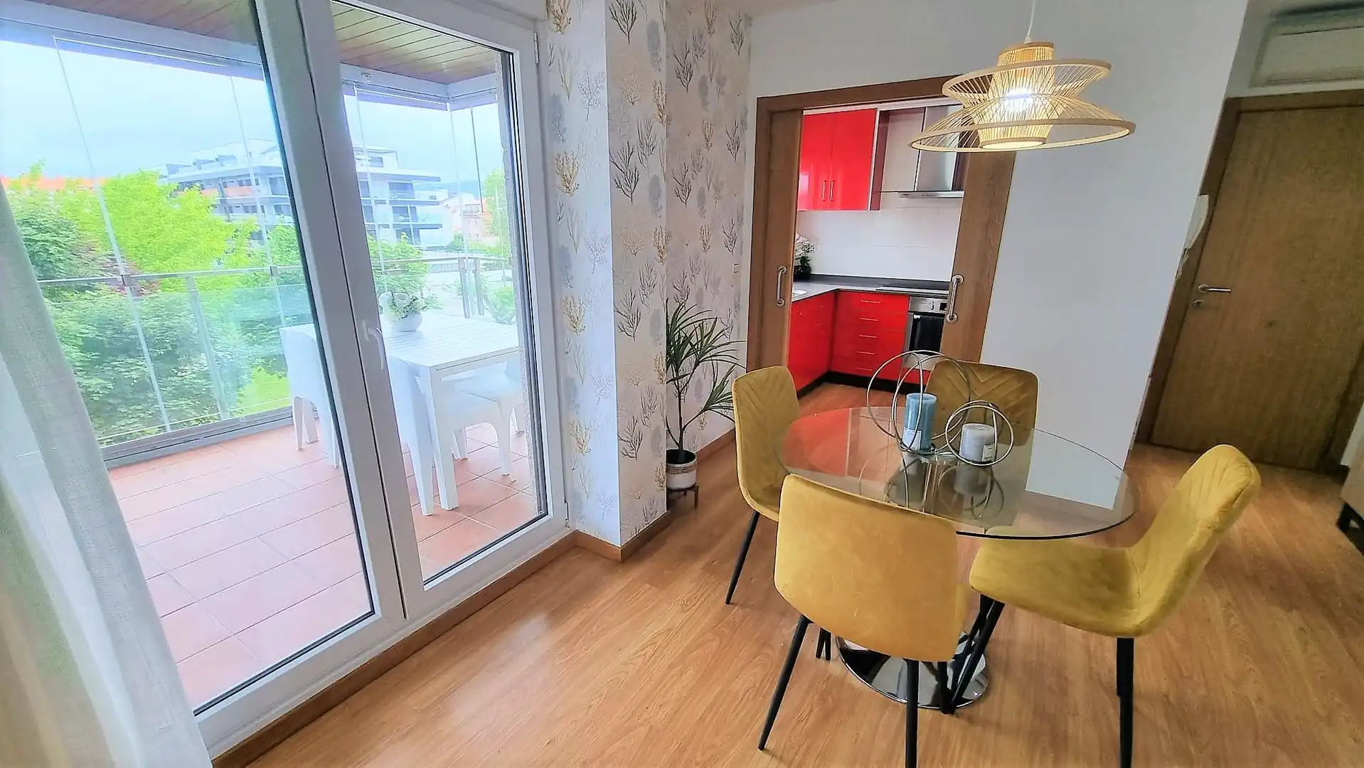 Comedor de Piso de alquiler en Cangas  con Aire acondicionado, Calefacción y Parquet