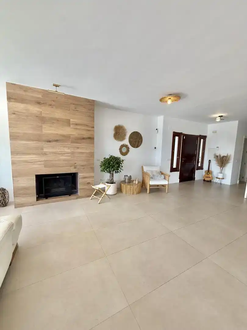 Sala d'estar de Casa o xalet en venda en Mijas amb Aire condicionat, Piscina i Balcó