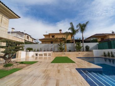 Xalet amb piscina en venda a Peña de las Águilas