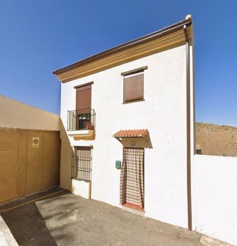 Piso en Venta en Calle del Calvario en Cañete la Real