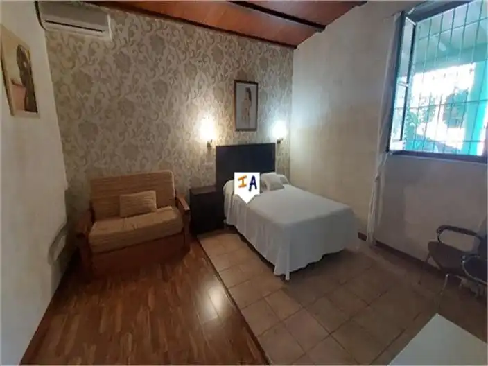 Habitación de Local en venta en Luque con Aire acondicionado y Internet