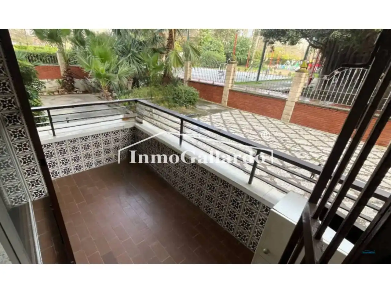 Vista exterior de Piso en venta en Rincón de la Victoria con Terraza y Piscina comunitaria