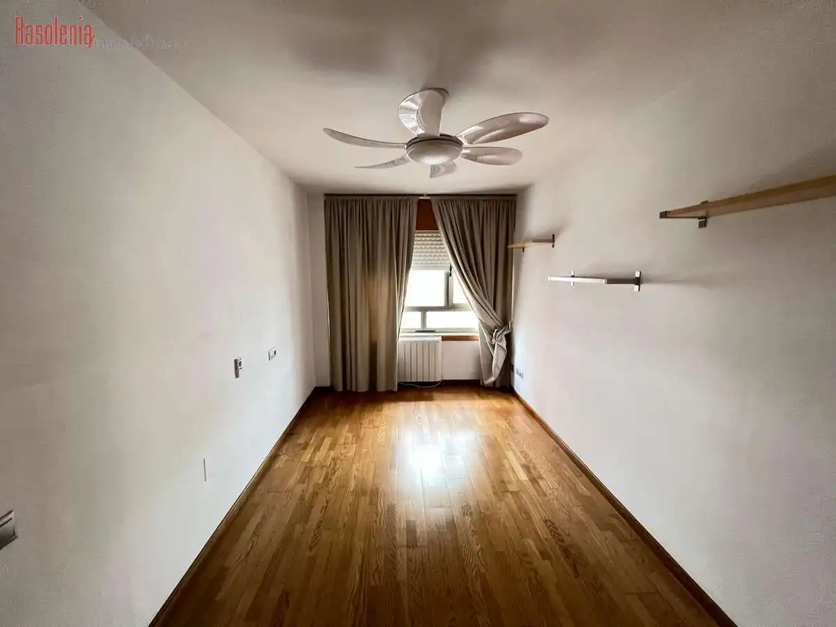 Habitación de Dúplex en venta en A Coruña Capital  con Calefacción