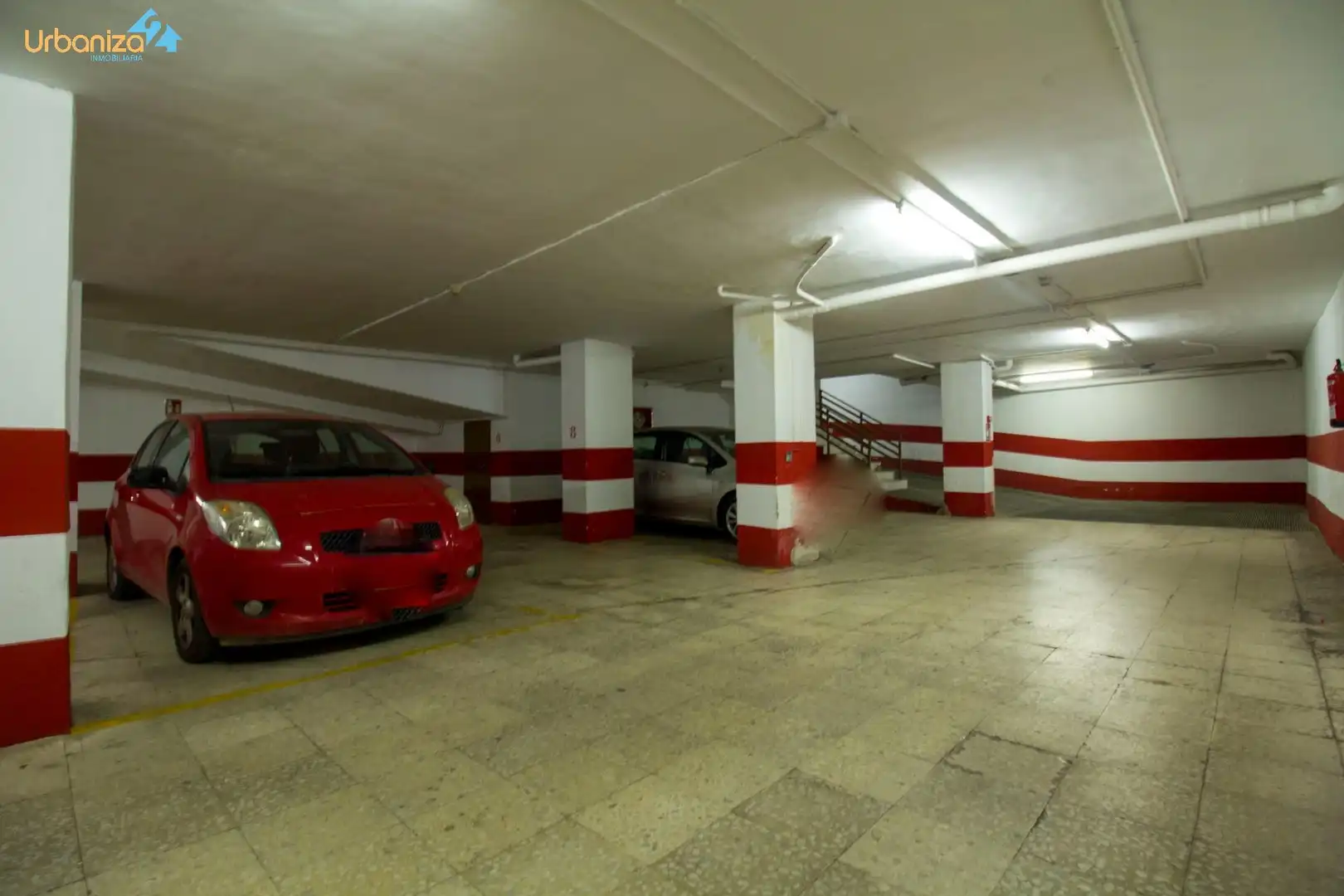 Parkplatz von Büro zum Verkauf in Badajoz mit Klimaanlage und Abstellraum