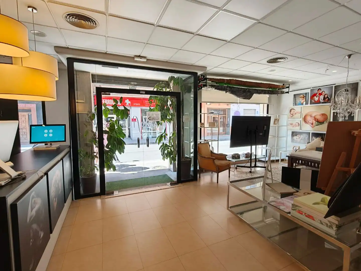 Local en venta en Paterna con Aire acondicionado, Internet y Domótica