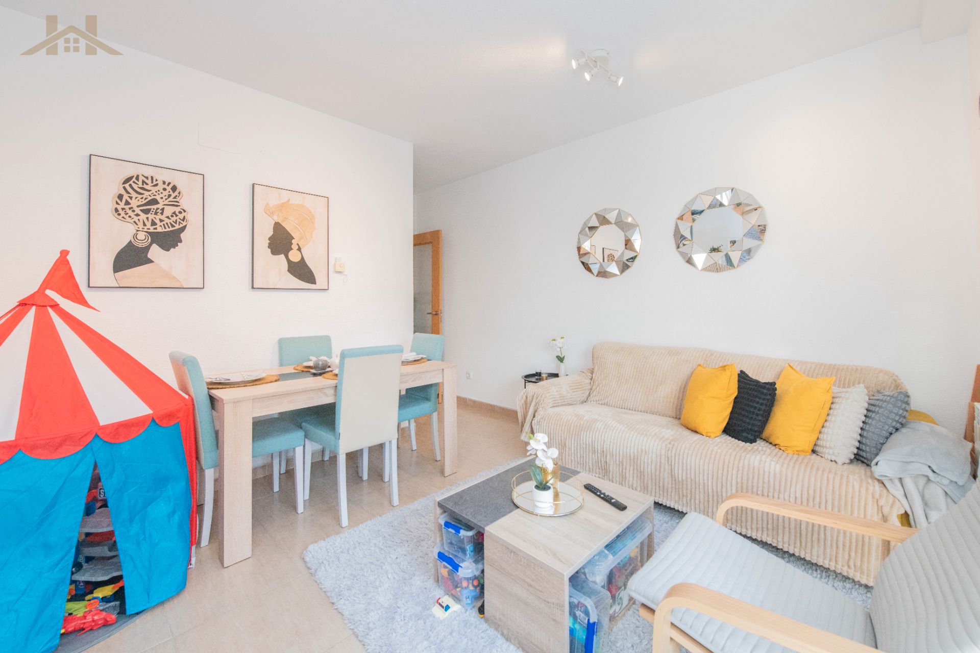 Living room of Flat for sale in Arganda del Rey  with Heating, Parquet flooring and Storage room