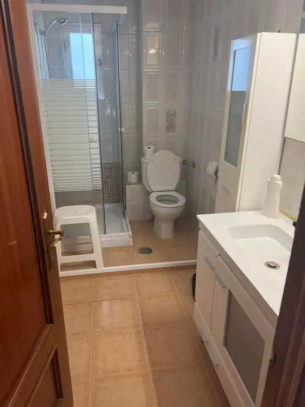 Baño de Apartamento de alquiler en Madrid con Aire acondicionado, Amueblado y Se aceptan mascotas