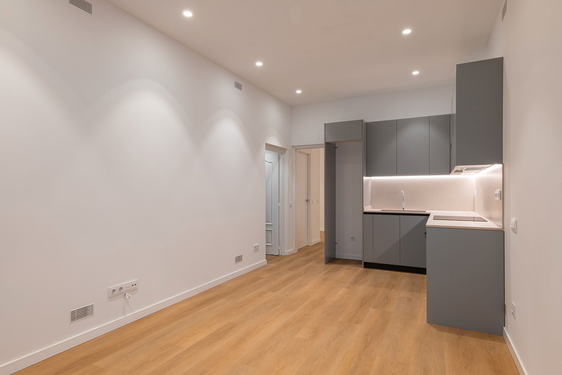 Pis de lloguer a Carrer de Galileu, Sants