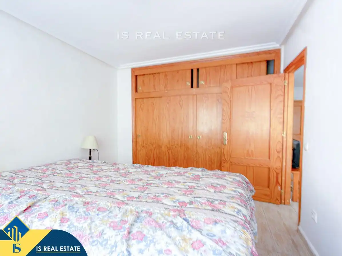Dormitori de Apartament en venda en Torrevieja amb Aire condicionat, Calefacció i Terrassa